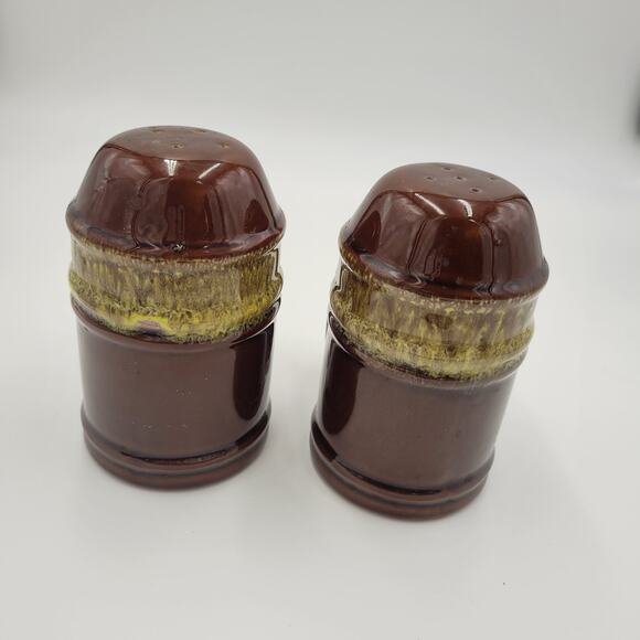 Kitchen Accessory One Size Brown Glazed Ceramic Salt and Pepper Shakers - Picture 3 of 6